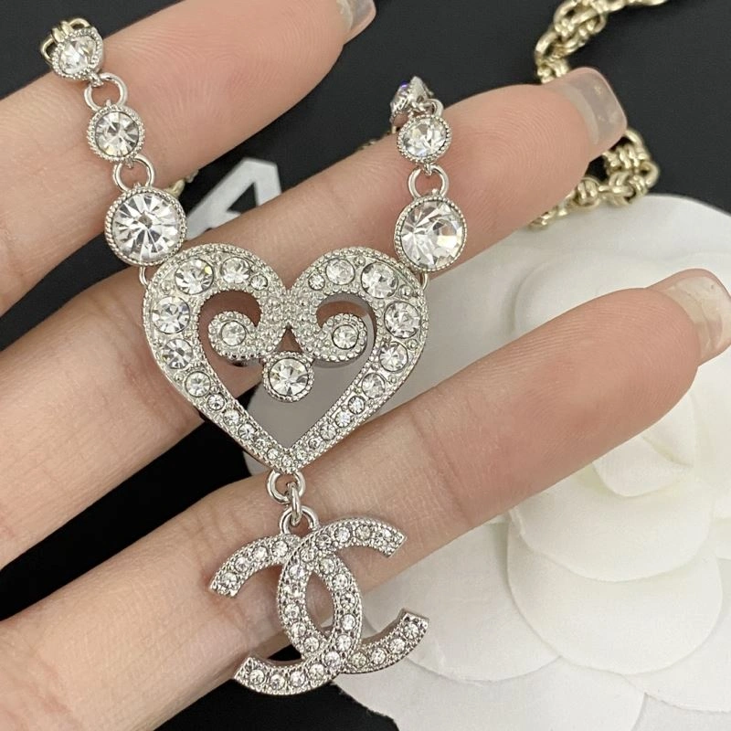 Elegant Chanel Necklaces 228681