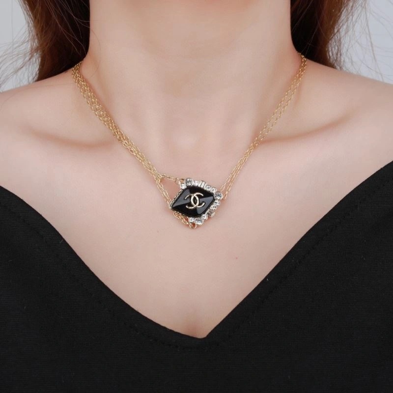 Unique Chanel Necklaces 228655