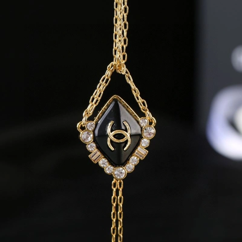Unique Chanel Necklaces 228655