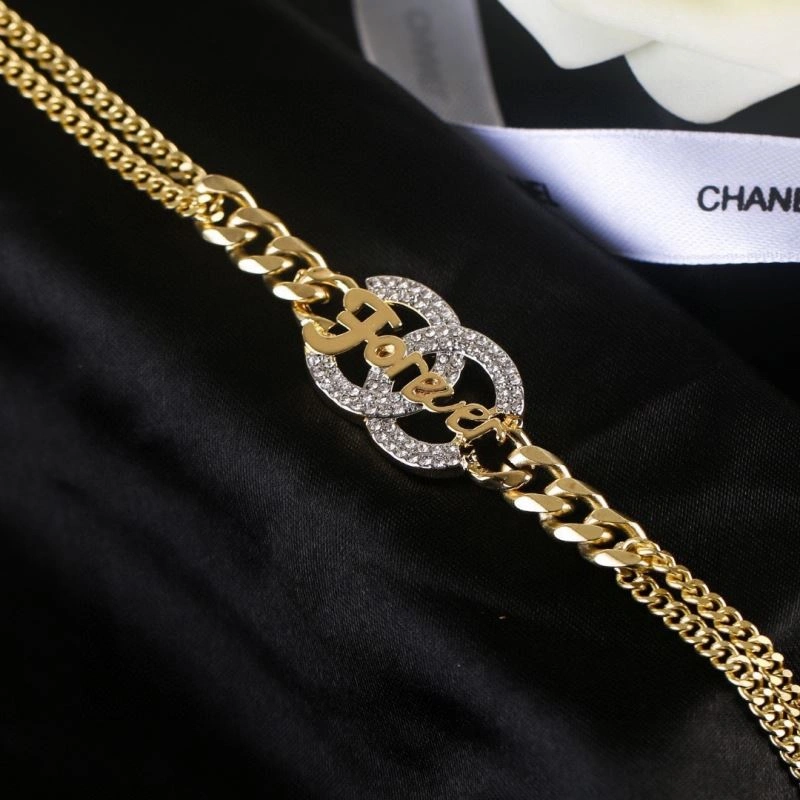 Effortless Chanel Necklaces 228635