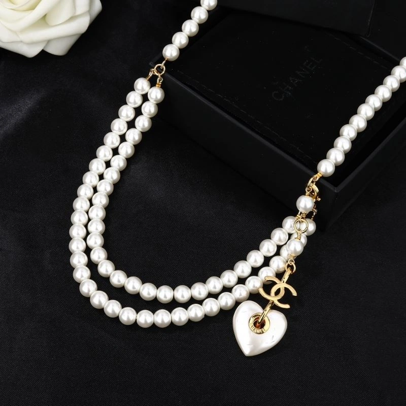 Chanel Necklaces Cozy 228678