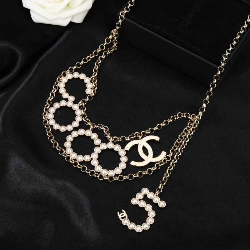 FashionForward Chanel Necklaces 228638