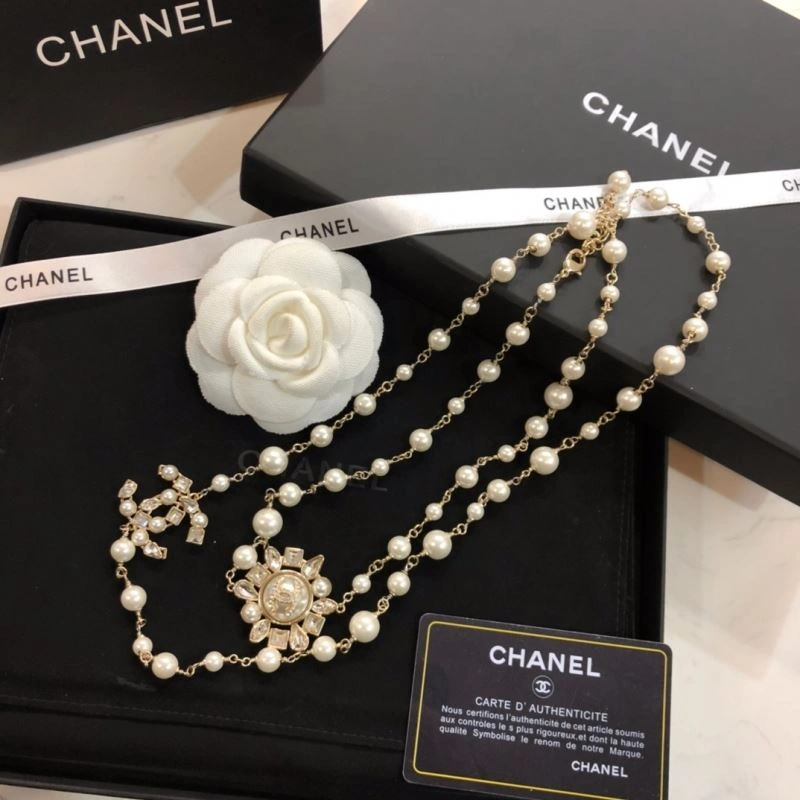 Chanel Necklaces Functional 228718