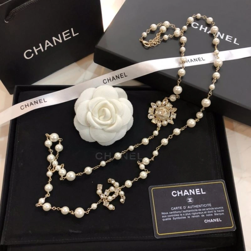 Chanel Necklaces Functional 228718