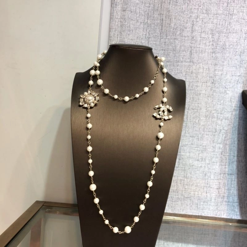 Chanel Necklaces Functional 228718