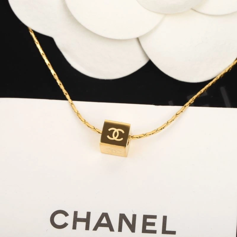 SunProtective Chanel Necklaces 228672