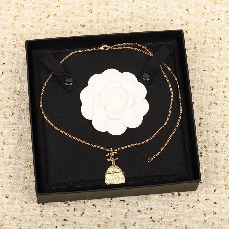 Chic Chanel Necklaces 228630