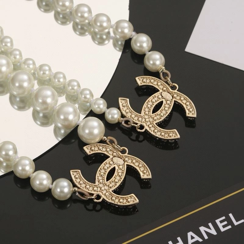 Minimalist Chanel Necklaces 228641