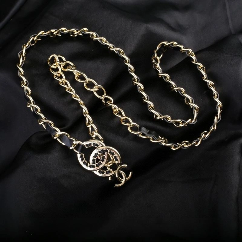 Trendsetting Chanel Necklaces 228618