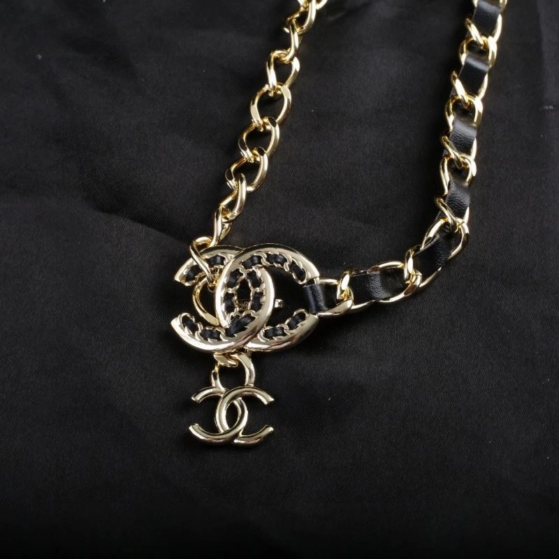 Trendsetting Chanel Necklaces 228618