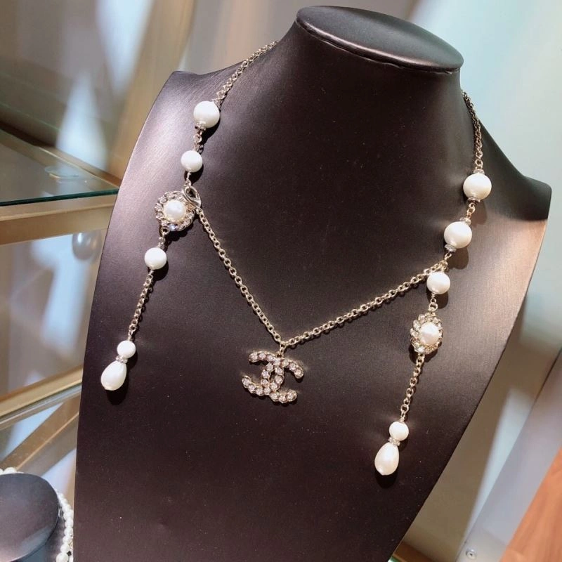 Chanel Necklaces Cozy 228634