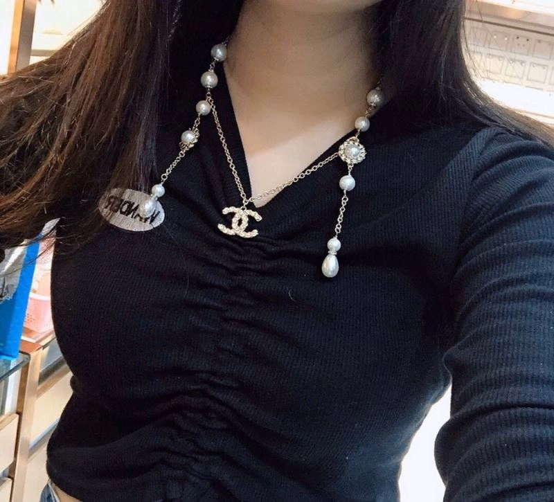 Chanel Necklaces Cozy 228634