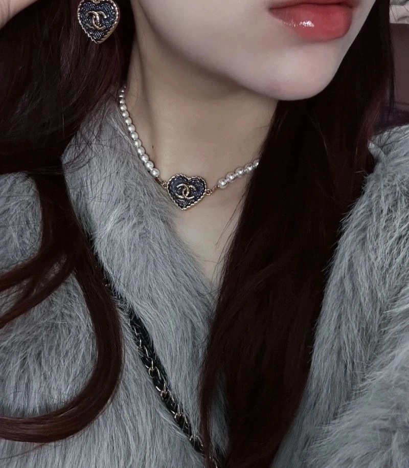 Chanel Necklaces Resilient 228607