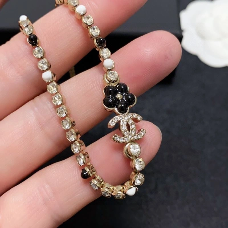 Chanel Necklaces Practical 228627