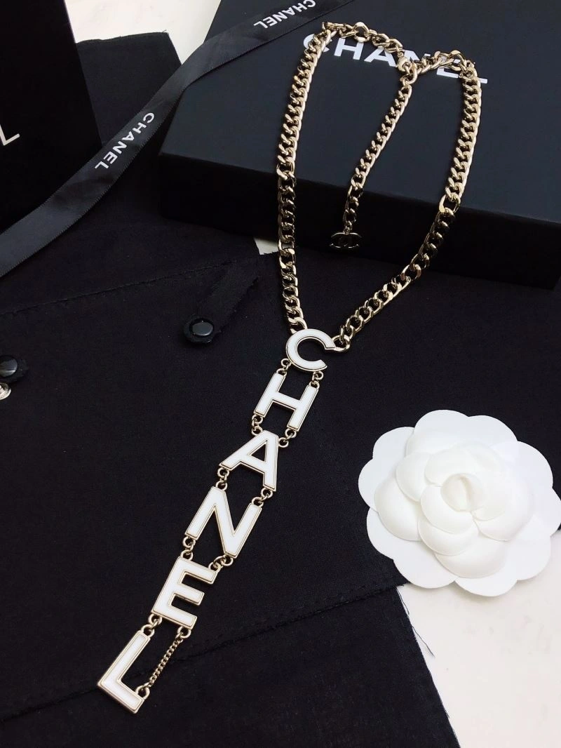 Compact Chanel Necklaces 228601
