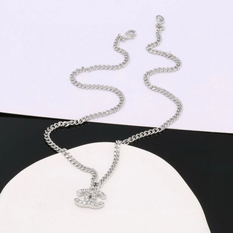 Chanel Necklaces Sleek 218788