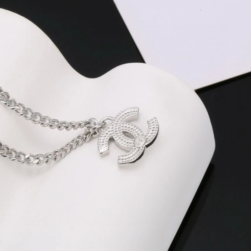 Chanel Necklaces Sleek 218788