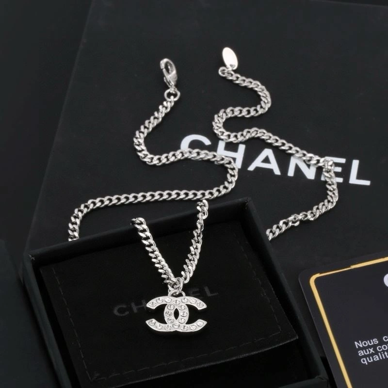 Chanel Necklaces Sleek 218788
