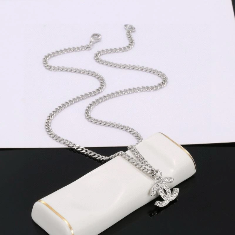 Chanel Necklaces Sleek 218788