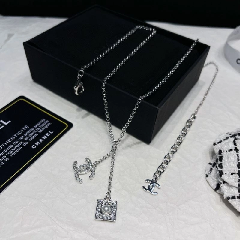 Premium Chanel Necklaces 228589