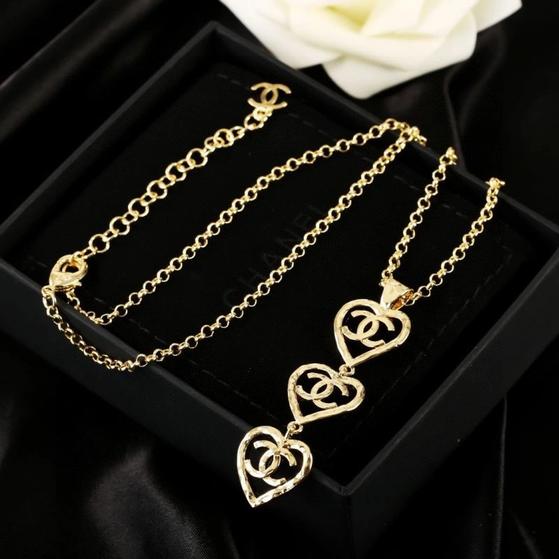 Chanel Necklaces Contemporary 228587