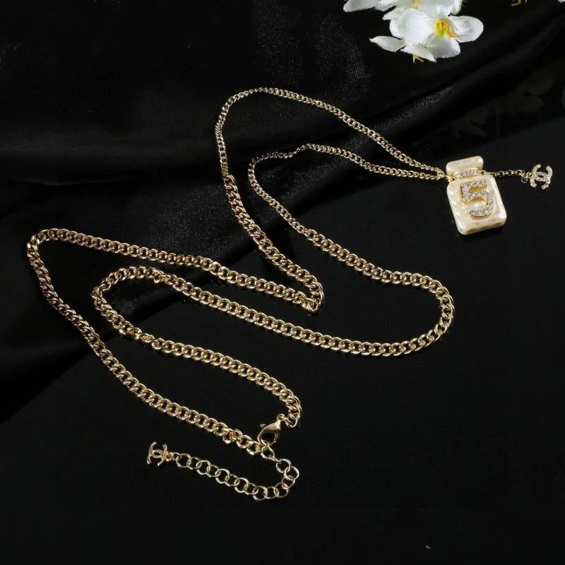 Supportive Chanel Necklaces 228605