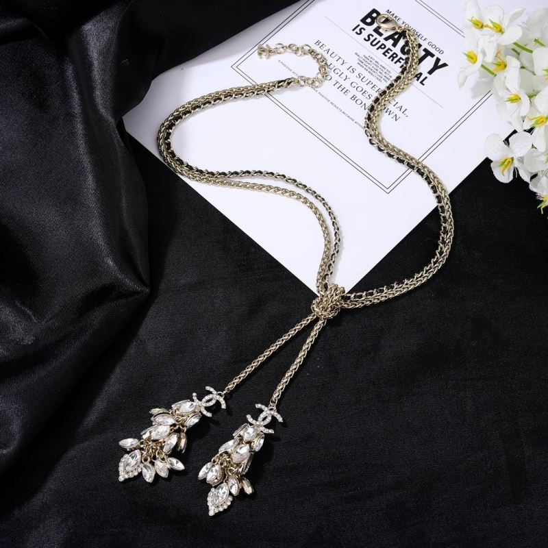 Resilient Chanel Necklaces 228642