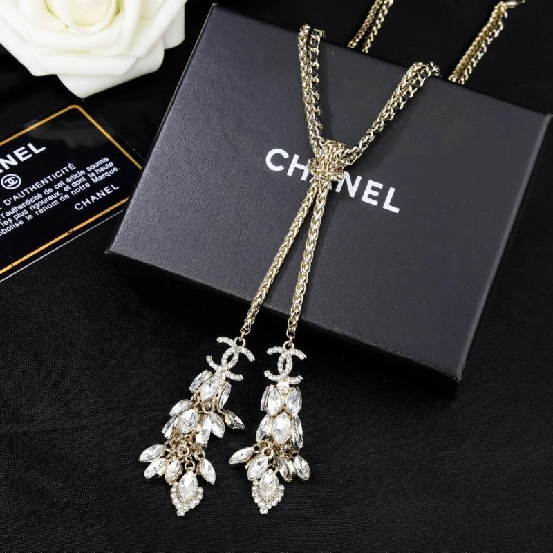 Resilient Chanel Necklaces 228642