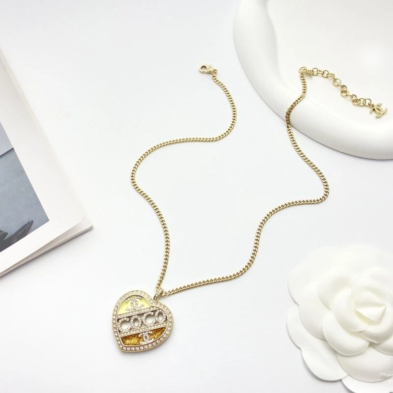 Snug Chanel Necklaces 228597