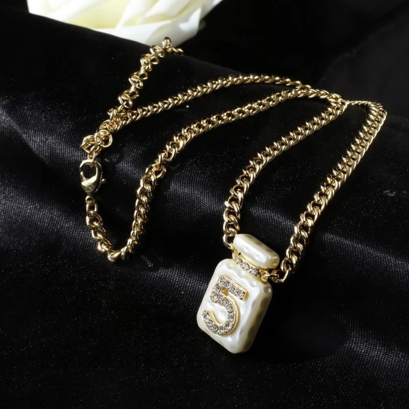 Chanel Necklaces Tailored 228615