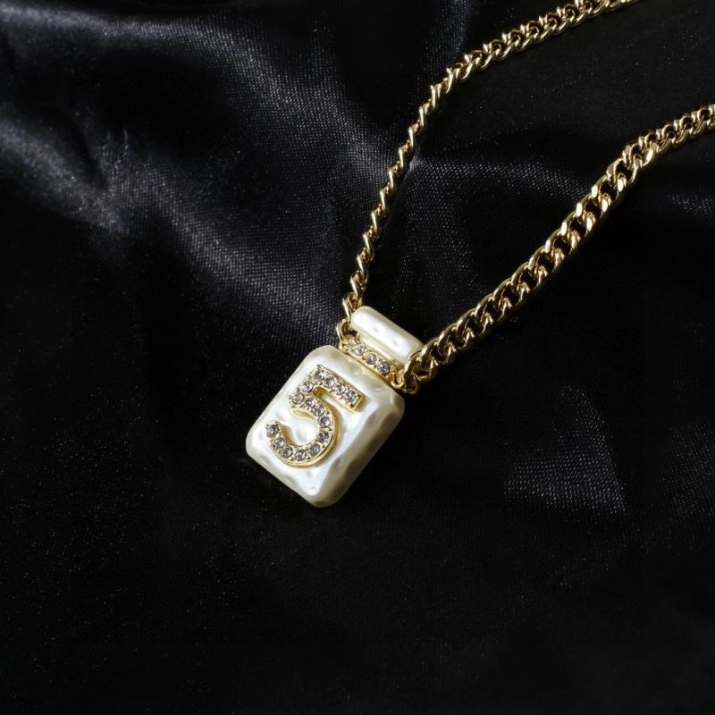 Chanel Necklaces Tailored 228615