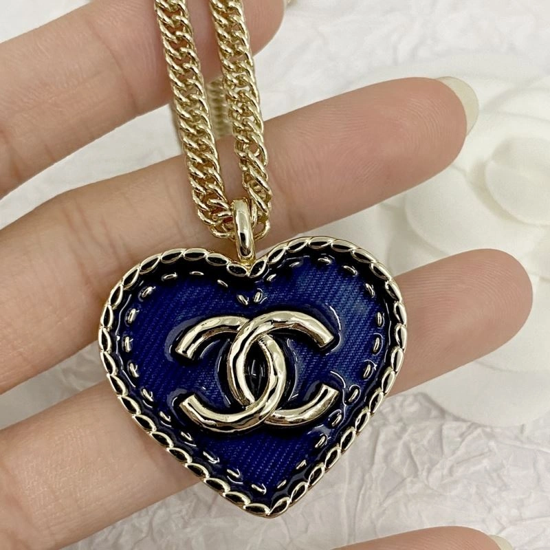 Chanel Necklaces Chic 228572