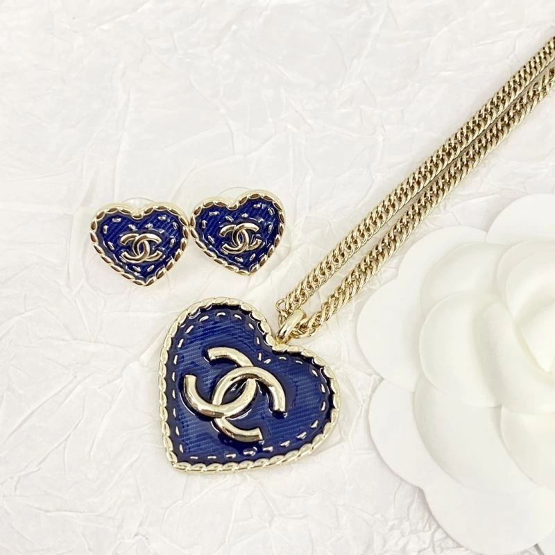 Chanel Necklaces Chic 228572