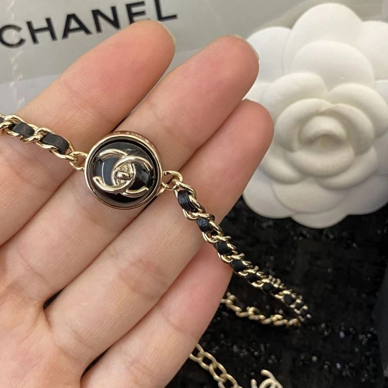 Chanel Necklaces Bright 228626