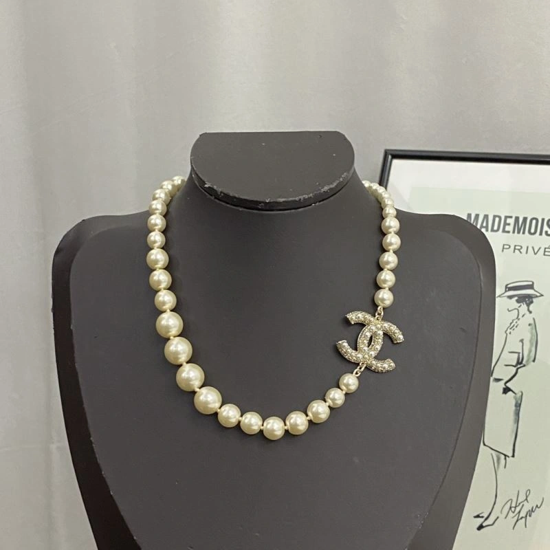 Chanel Necklaces Lightweight 228571
