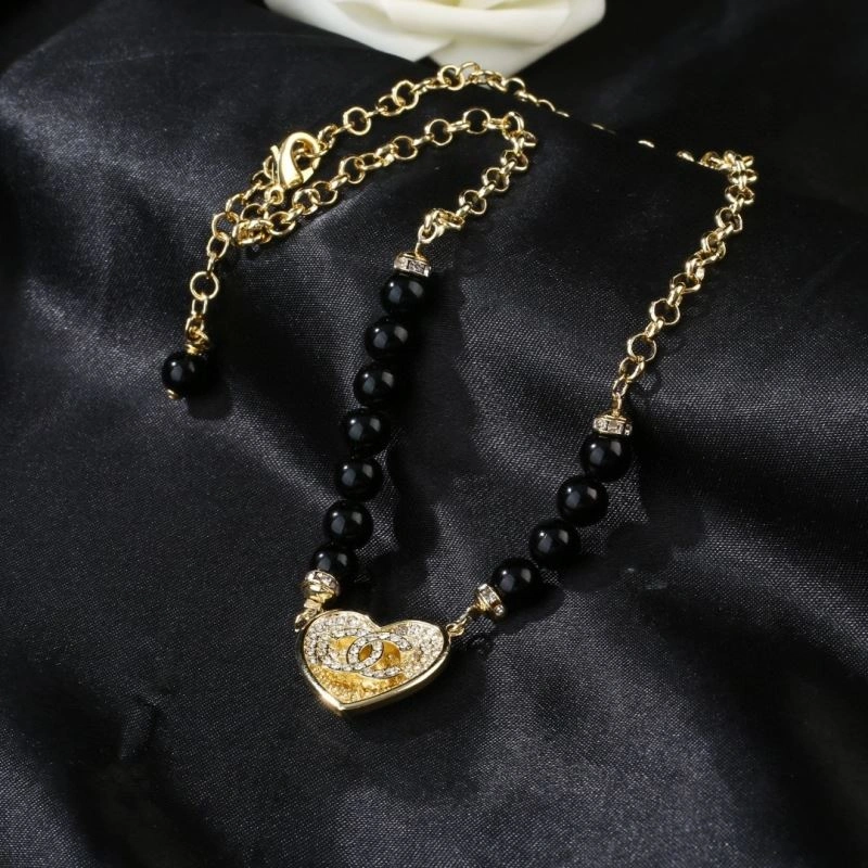 Chanel Necklaces Refined 228566