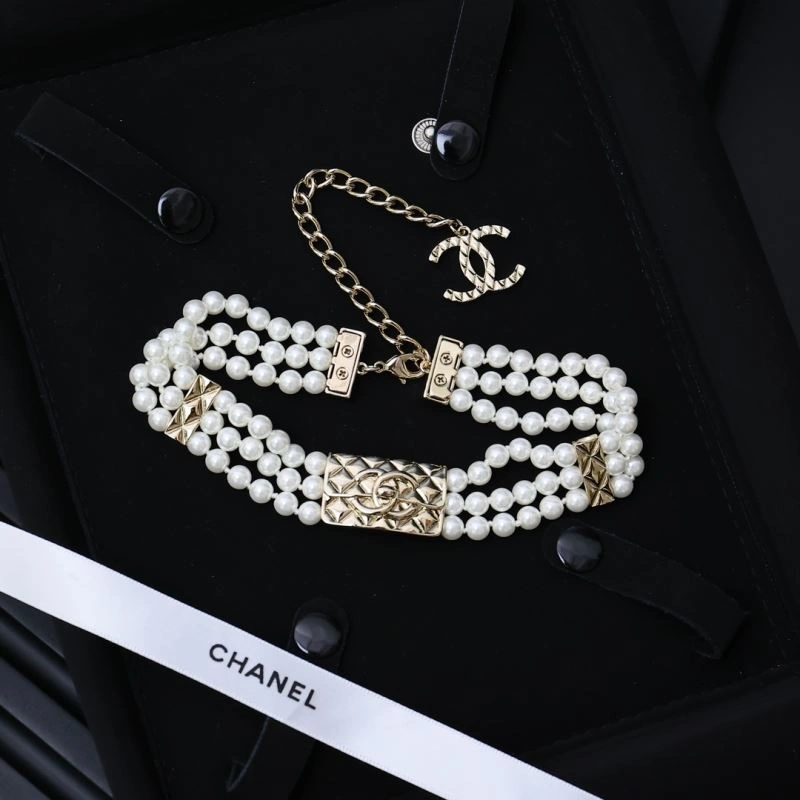 Chanel Necklaces Sophisticated 228585