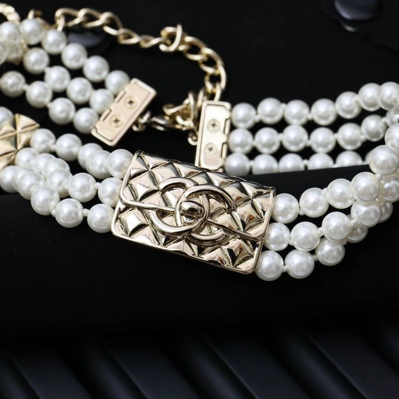 Chanel Necklaces Sophisticated 228585