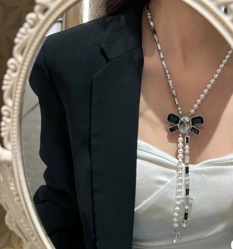 Chanel Necklaces Lightweight 228574