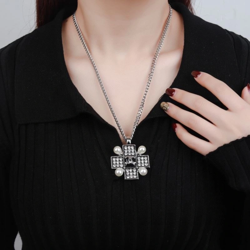 Lightweight Chanel Necklaces 228593