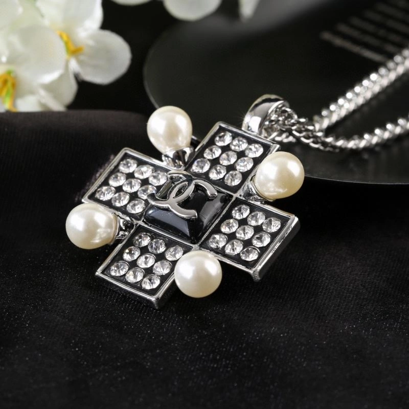 Lightweight Chanel Necklaces 228593