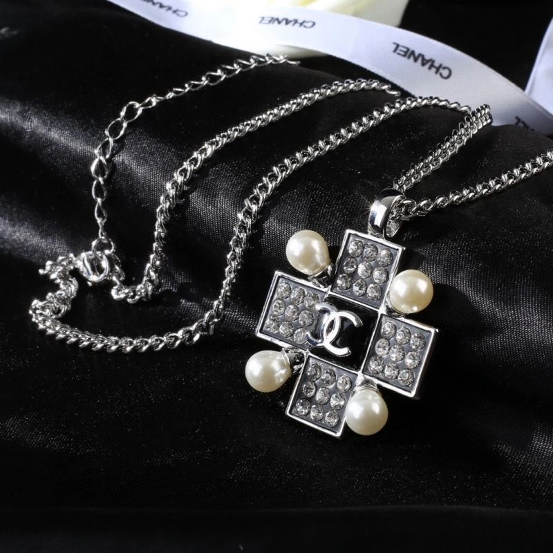 Lightweight Chanel Necklaces 228593