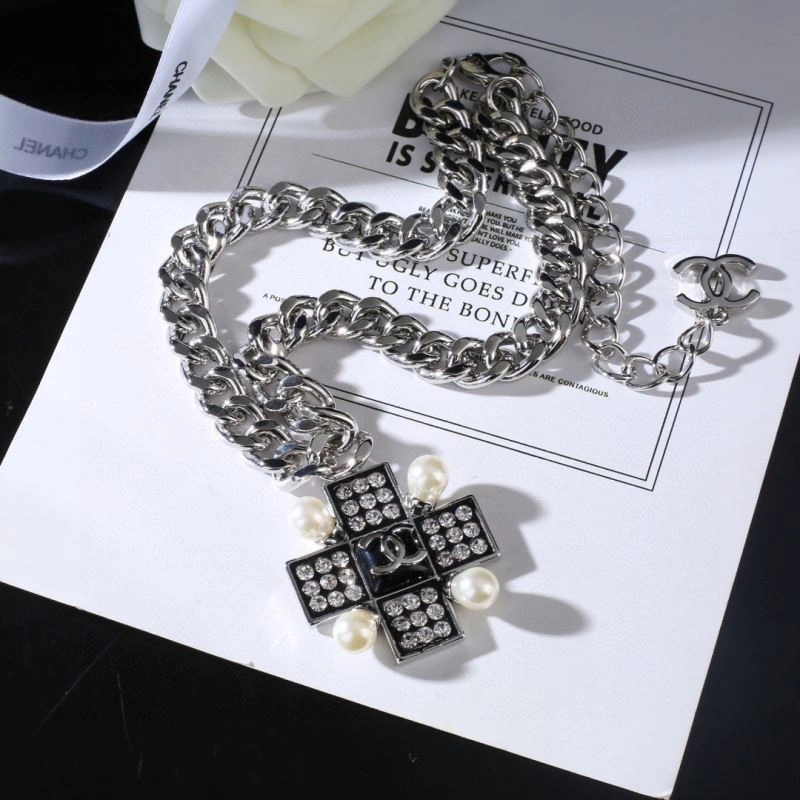 Chanel Necklaces Compact 228575