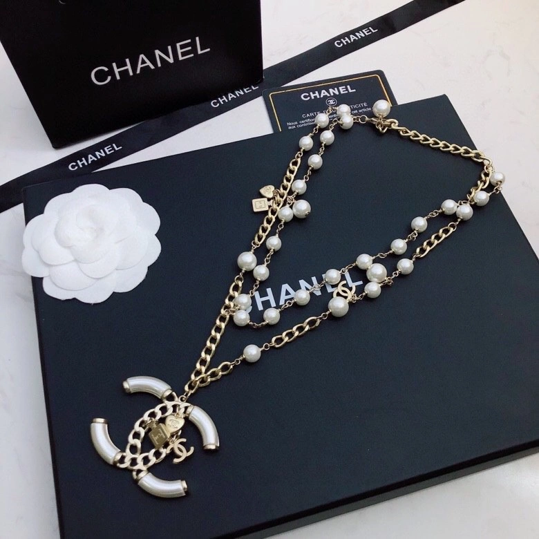 Chanel Necklaces Chic 228714