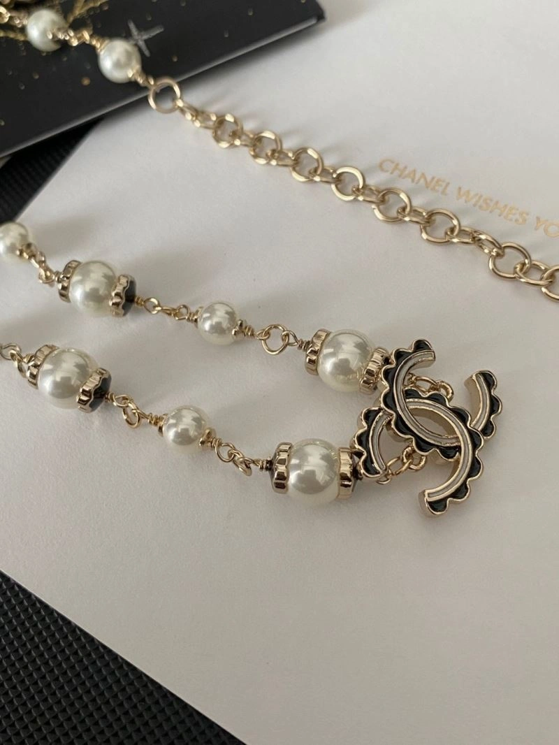 FashionForward Chanel Necklaces 228543