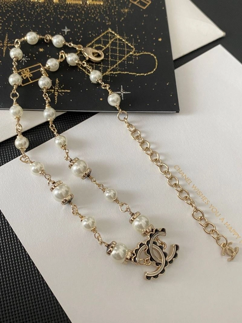 FashionForward Chanel Necklaces 228543
