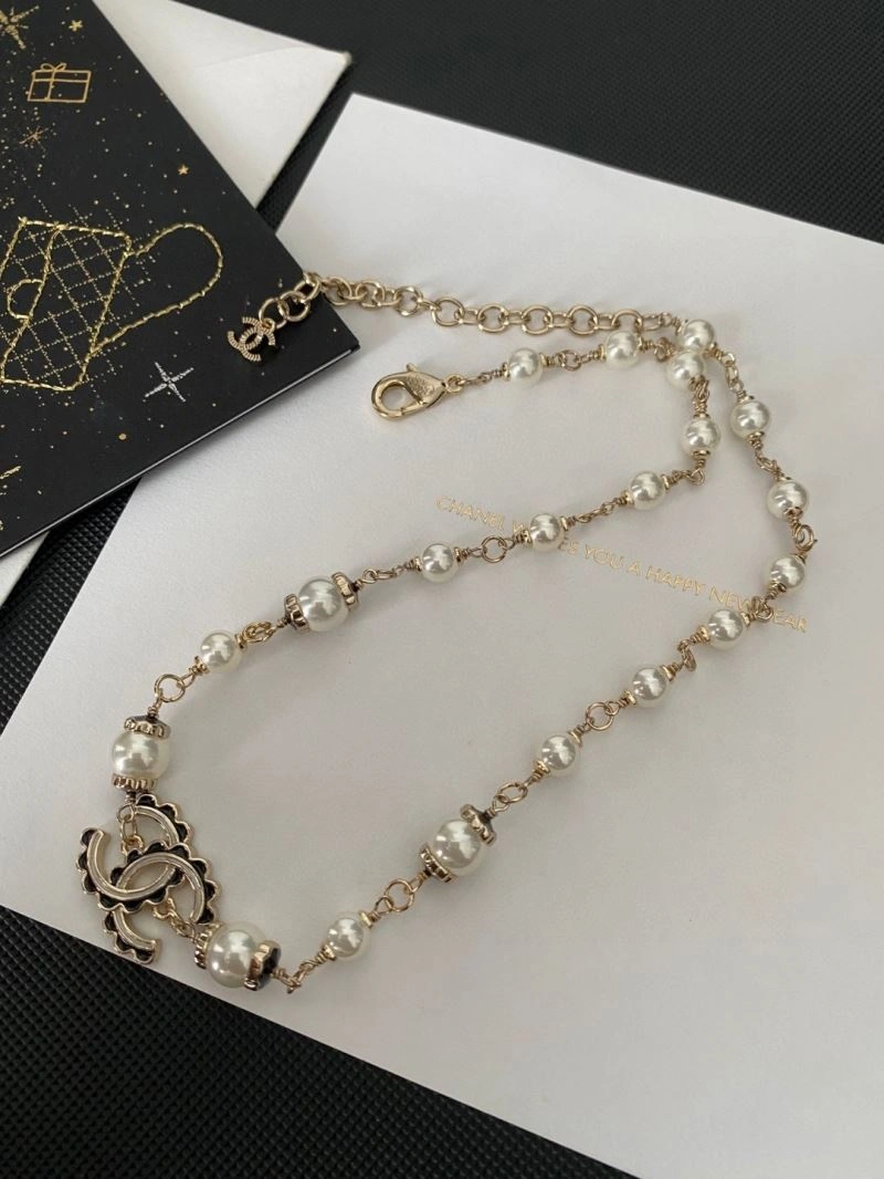 FashionForward Chanel Necklaces 228543