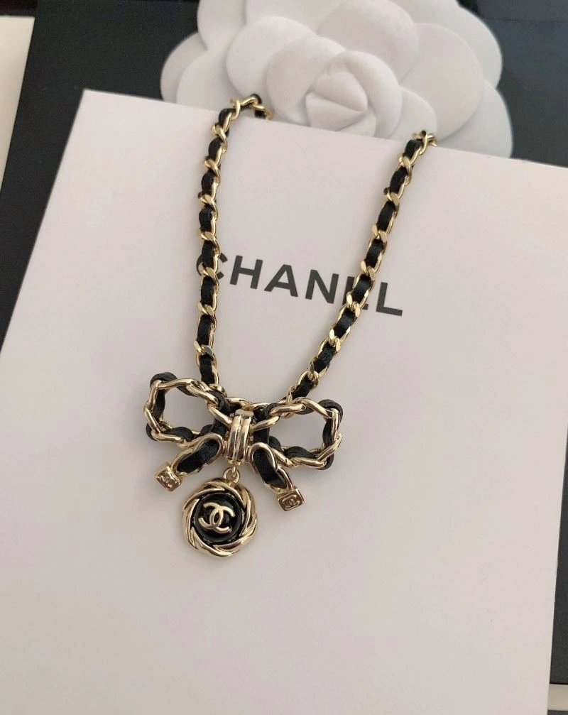 Affordable Chanel Necklaces 228563