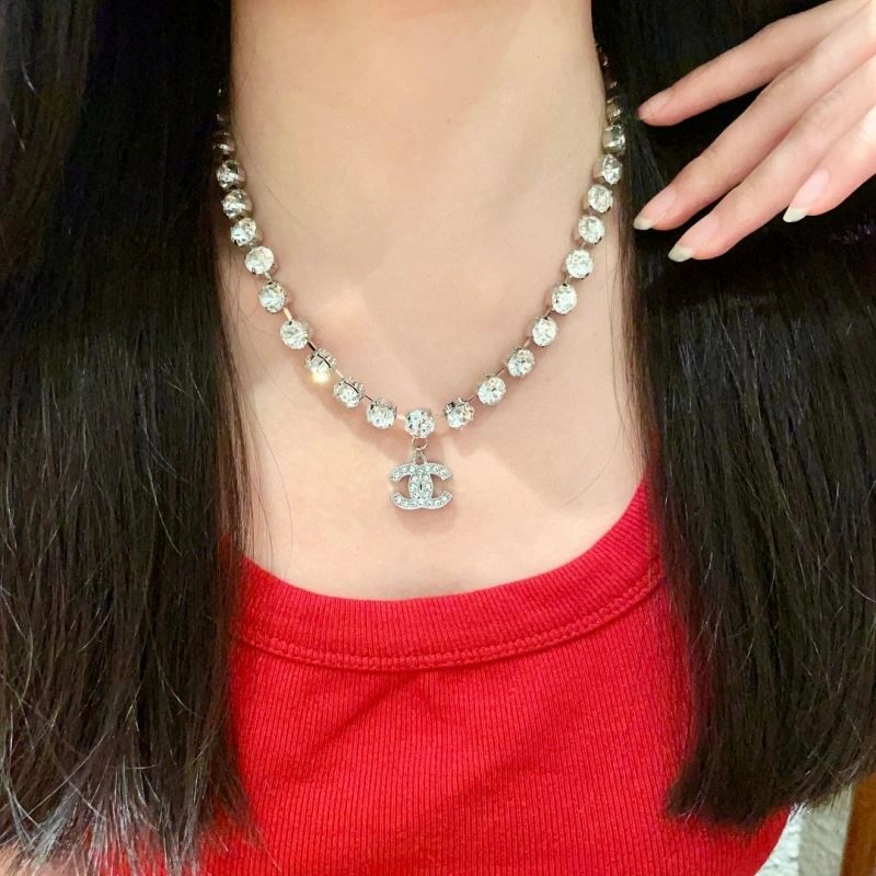 Resilient Chanel Necklaces 228549