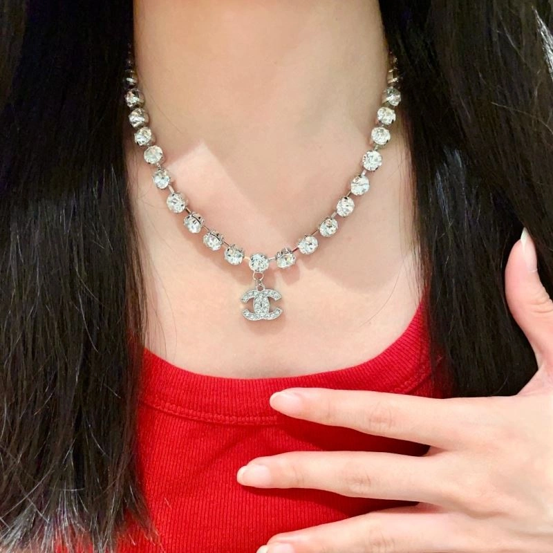 Resilient Chanel Necklaces 228549